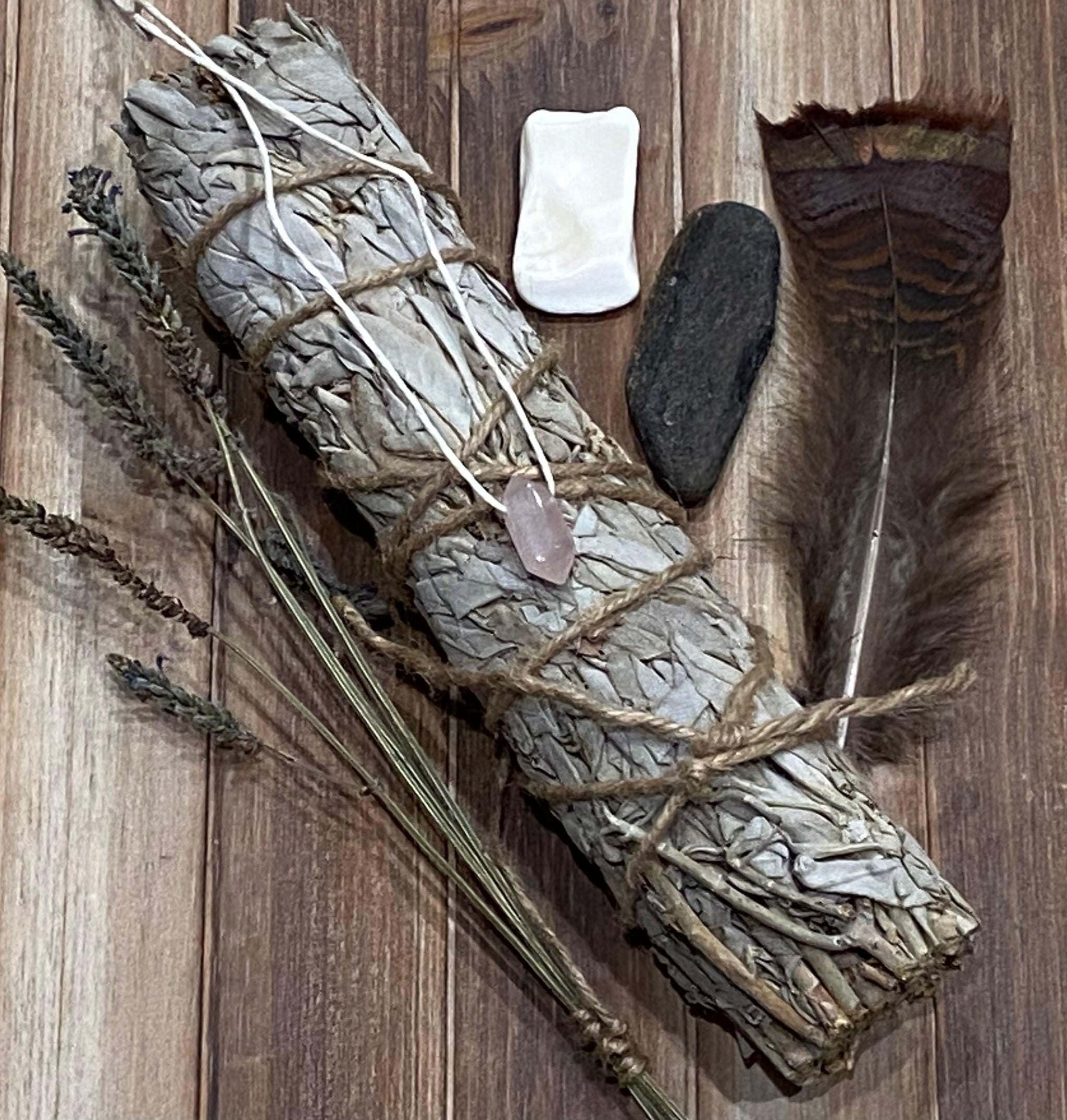 SMUDGE KIT Blue - White Sage + Palo Santo + Shell + raw Selenite Set,  Energy Purification